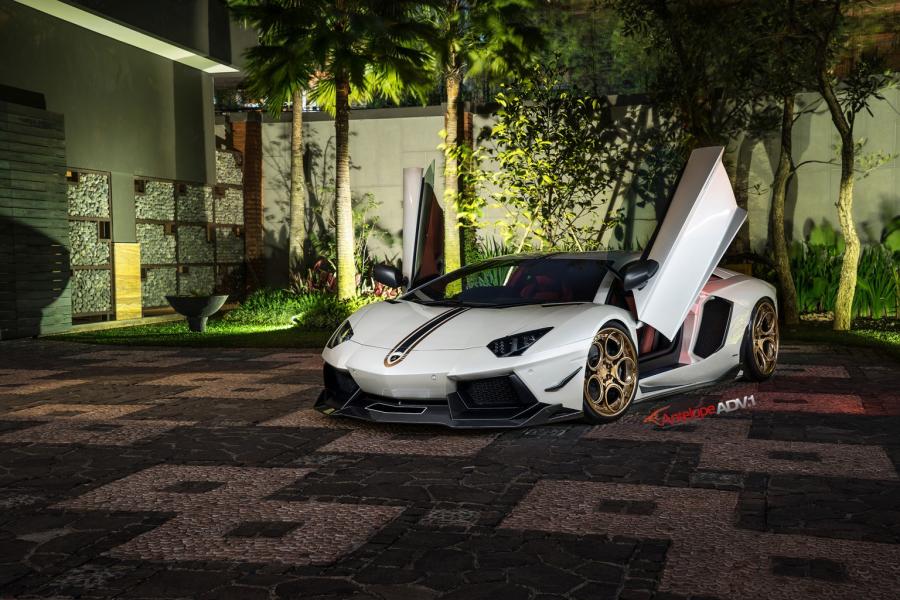 Lamborghini Aventador LP700-4 on ADV.1 Wheels (ADV05CTSCS Gold) '2015